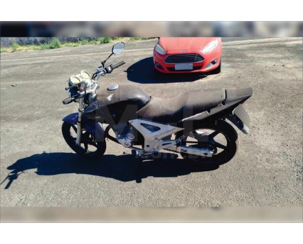 Foto de APARECIDA DE GOIÂNIA/GO - Motocicleta HONDA CBX 250 Twister - PARA RETIRADA DE PEÇAS - MOTOR INSERVÍVEL