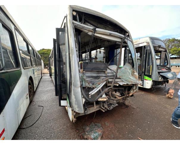 Foto de BRASÍLIA/DF - Ônibus VW Induscar Mil U OT, (1726/59 O500U Caio Millenium) 2007/2008