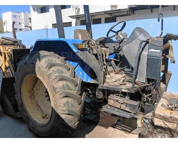 Foto de MARMELÓPOLIS/MG - Trator New Holland, modelo TL85