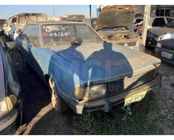 Foto de CAPIVARI/SP - VEÍCULO CONSERVADO SEM MOTOR - FORD/CORCEL II L - 1981/1981