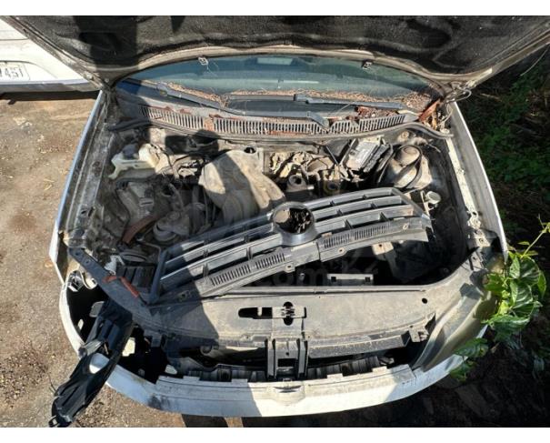 Foto de RIO DAS OSTRAS/RJ - VW POLO SEDAN 2.0 COMFOR