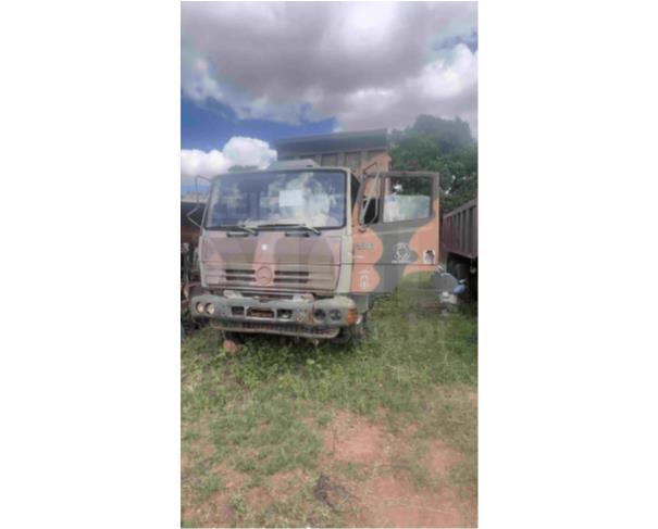 Foto de TERESINA/PI - LOTE COMPOSTO POR CAMINHÕES BASCULANTES E FORD F-350