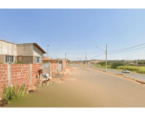 Guaxupé/mg - [fração ideal de 25% sobre os direitos hereditários] de uma casa com área de 315m² no centro. casas em leilão | mgl leilões