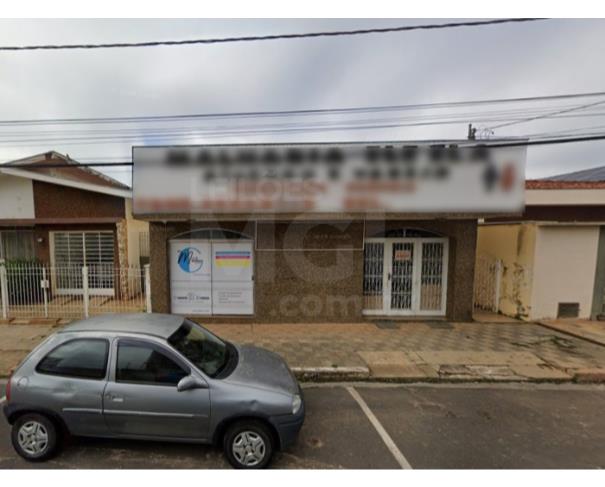 Foto de JACUTINGA/MG — [Direitos hereditários sobre] a fração de 50% sobre prédio residencial e comercial no Centro