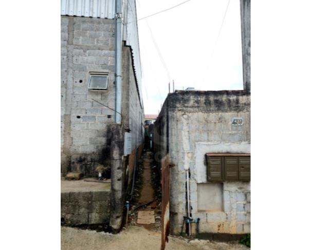 Foto de SENADOR AMARAL/MG — [Fração Ideal de 50% sobre] Terreno Urbano com Benfeitorias