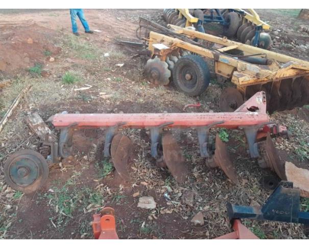 Foto de ELDORADO/MS - Tombador arado com 05 discos tatu vermelha