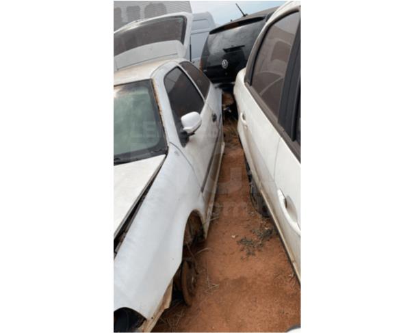 Foto de GOIÂNIA/GO - VW GOL 16V - SUCATA - 2000/2000 