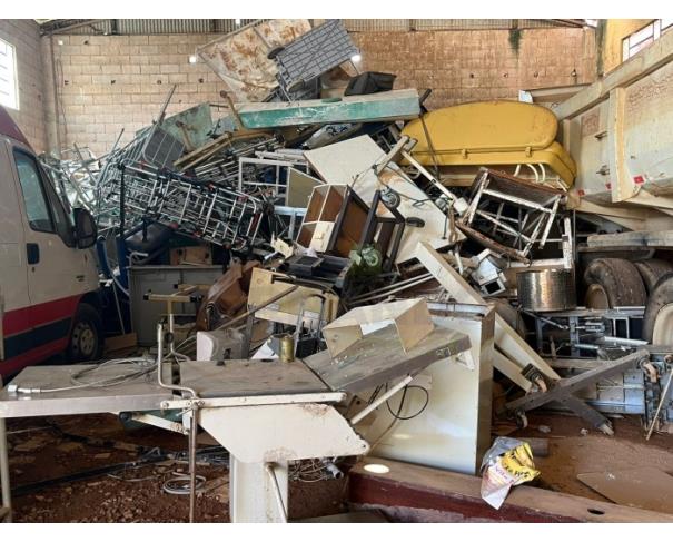 Foto de IBATIBA/ES - Lote de cadeiras diversos