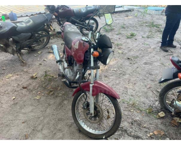Foto de ARAGUAPAZ/GO - Motocicleta HONDA CG 125 Titan ES - PARA RETIRADA DE PEÇAS - MOTOR INSERVÍVEL