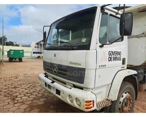 Foto de SERITINGA/MG - Caminhão Basculante Mercedes Benz Atron 1719 K, 2013/2013, DIESEL 