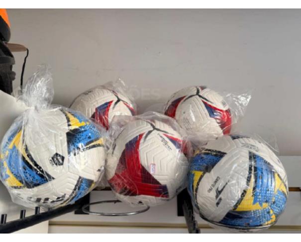 Foto de FORMIGA/MG - 5 bolas de futebol campo, marca FINTA Profissional, número 6 
