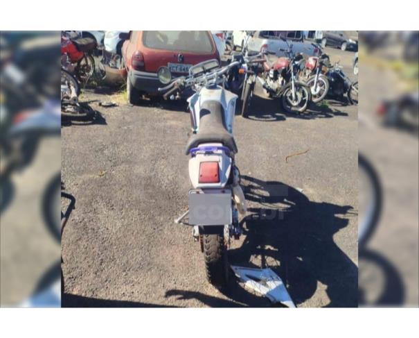 Foto de APARECIDA DE GOIÂNIA/GO - Motocicleta YAMAHA DT 200R - PARA RETIRADA DE PEÇAS - MOTOR INSERVÍVEL 
