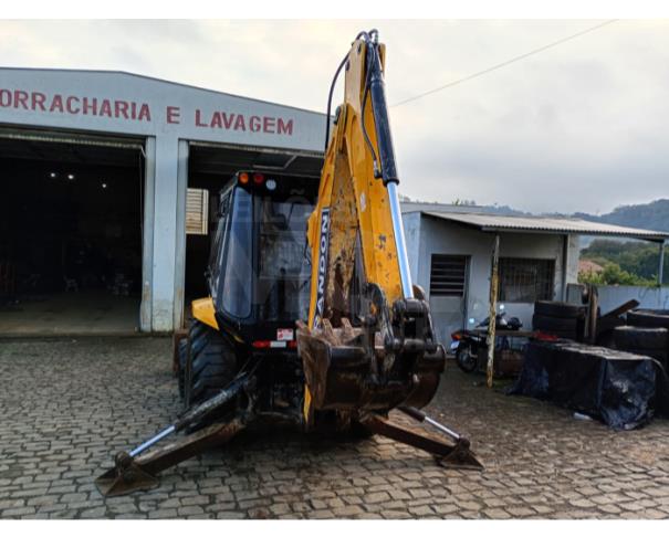 Foto de NOVA BRESCIA/RS - Retroescavadeira Randon, modelo RD406