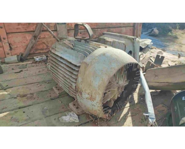 Foto de ALTO RIO DOCE/MG - Motor elétrico. Obs: motor danificado.