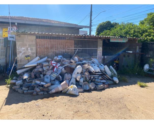 Foto de ANCHIETA/ES - Sucata de material elétrico 