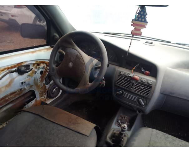 Foto de POUSO ALEGRE/MG - SUCATA - FIAT PALIO ELX - 2000/2000