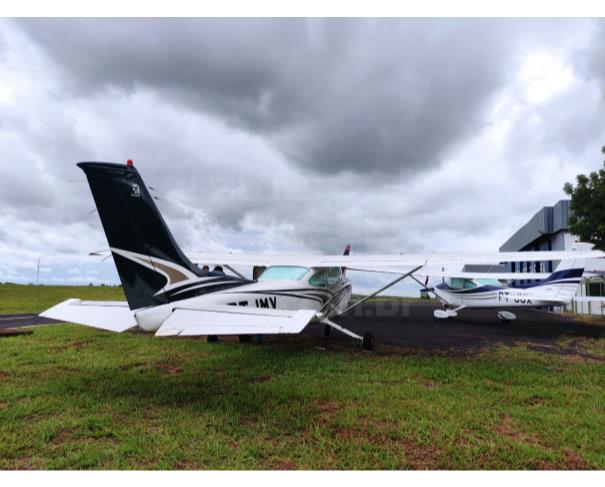 Foto de Uberaba -MG - AERONAVE (AVIÃO) CESSNA AIRCRAFT - MODELO 182P - ANO 1973 - P72199