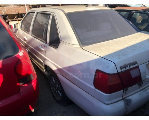Foto de ITAÚNA/MG - (CARRO) - SUCATA NÃO RECONHECÍVEL - VW SANTANA - 2000/2000