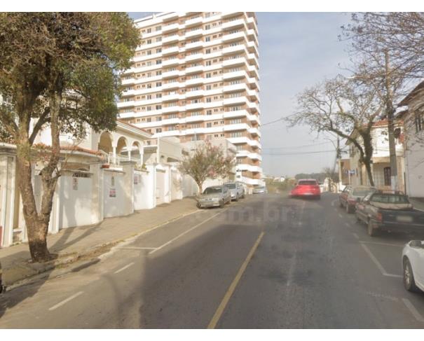Foto de SÃO LOURENÇO/MG — Casa com 198,41m² e seu lote no Centro