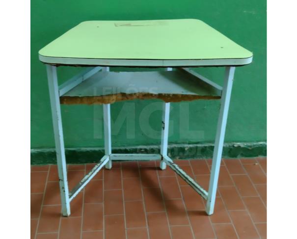 Foto de SENADOR CORTES/MG - Lote de Mobiliário em Geral