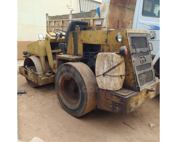 Foto de CARATINGA/MG- Rolo Compactador SPV 48- P75012