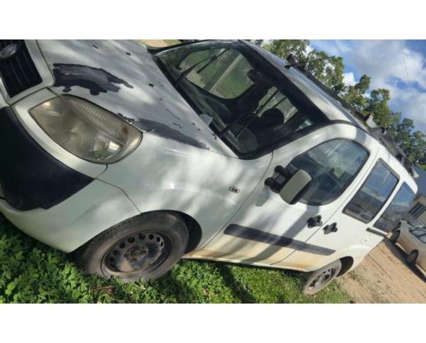 Foto de JAGUARÉ/ES - Fiat Doblo Essence 1.8, 2013/2014, FLEX 