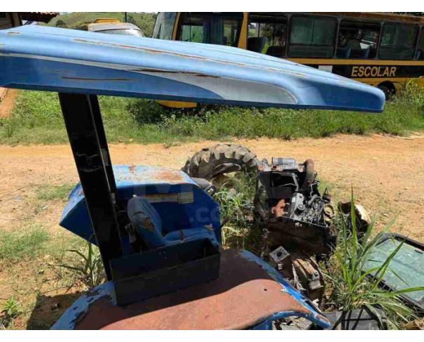 Foto de APIACÁ/ES - Trator Agrícola New Holland modelo TT4030