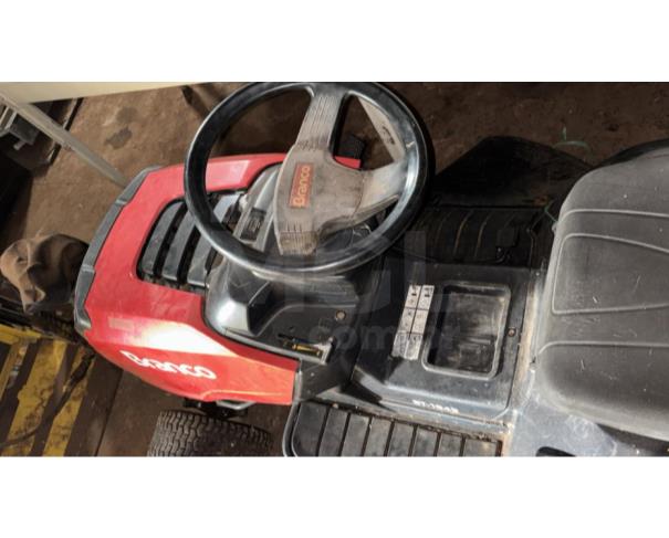 Foto de PONTES GESTAL/SP - Trator Cortador de Grama, marca Branco, modelo BT 1942 19hp