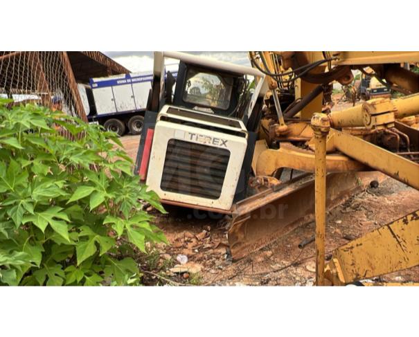 Foto de PLANALTINA/GO - Mini carregadeira Terex TSV-50