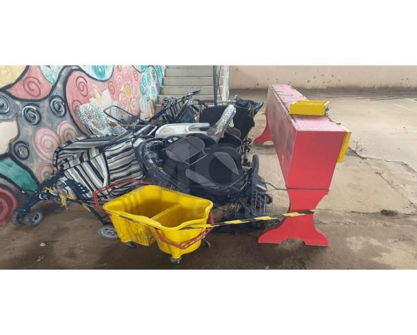 Foto de RESTINGA SÊCA/RS - Sucatas - Carrinhos e demais acessórios para criança