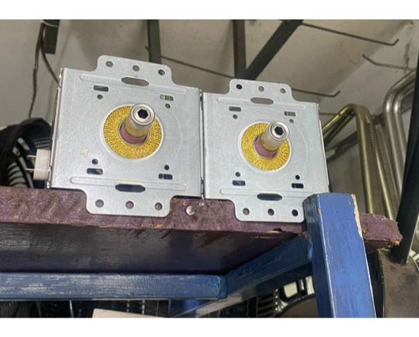 Foto de VIÇOSA/MG - 5 magnetron para microondas 