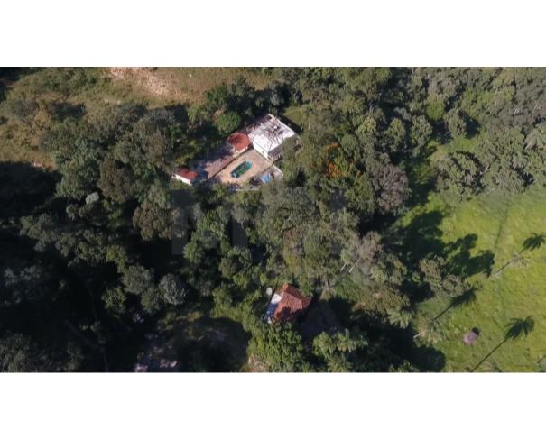 Foto de MATEUS LEME/MG — Terreno com 24.20.40 hectares (242.000m²) na MG 050