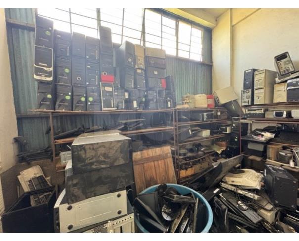 Foto de CAMPO DOS GOYTACAZES/RJ-Eletrônicos, informática (CPUS, monitores, estabilizadores, teclados, impressoras, ares condicionados, televisores, impressoras).