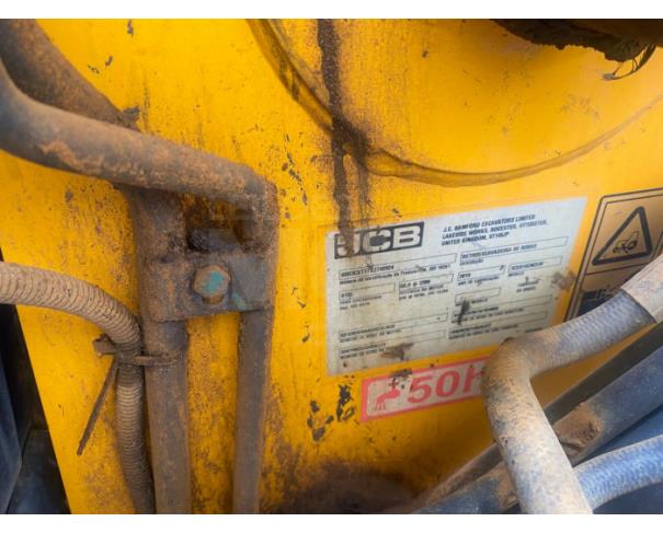 Foto de VILA VALÉRIO/ES - Retroescavadeira JCB, modelo 3CX