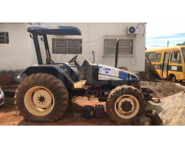 Foto de HEITORAÍ/GO - Trator New Holland TL75E