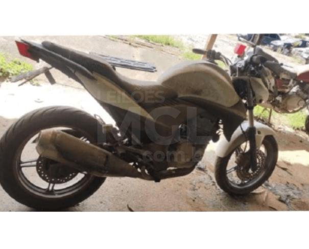 Foto de MURIAÉ/MG - Motocicleta HONDA CB 300R - 2012/2012