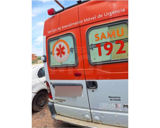 Foto de IRECÊ/BA - CARRO - Renault Master Ambulância Rontan, 2010/2011