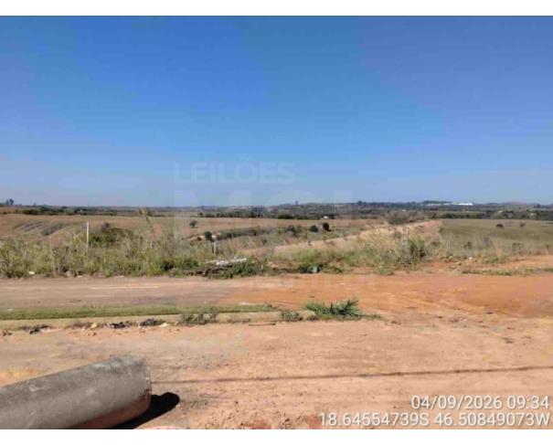 Foto de PATOS DE MINAS/MG - Lote urbano com área de 11.718,36 m², localizado no bairro Planalto