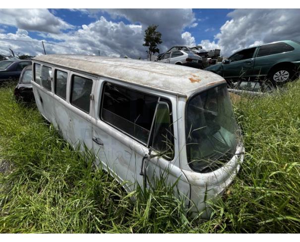 Foto de JUNDIAÍ/SP-VEÍCULO CONSERVADO SEM MOTOR-VW/KOMBI-1995/1995