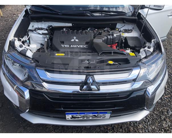 Foto de LOTE 004- MITSUBISHI MMC/OUTLANDER 3.0 GT ANO 2017/2018 JB22551
