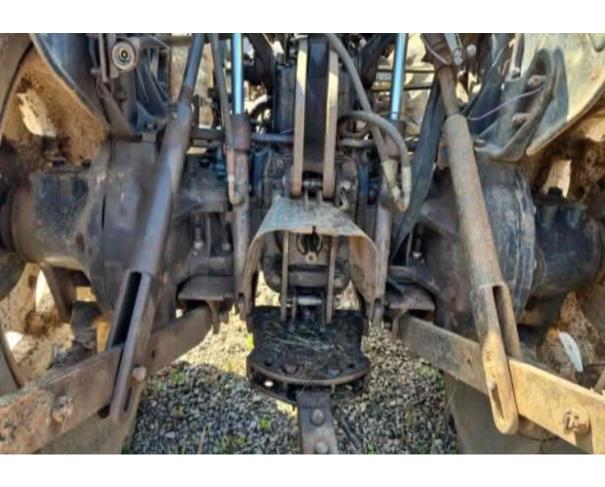 Foto de CAMPESTRE DA SERRA/RS - Trator Agrícola Cabinado Valtra – modelo 785 – 4x4
