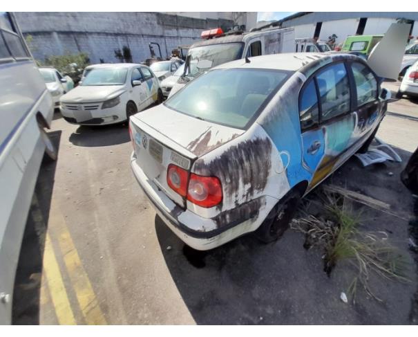 Foto de RIO DAS OSTRAS/RJ - VW POLO SEDAN 1.6