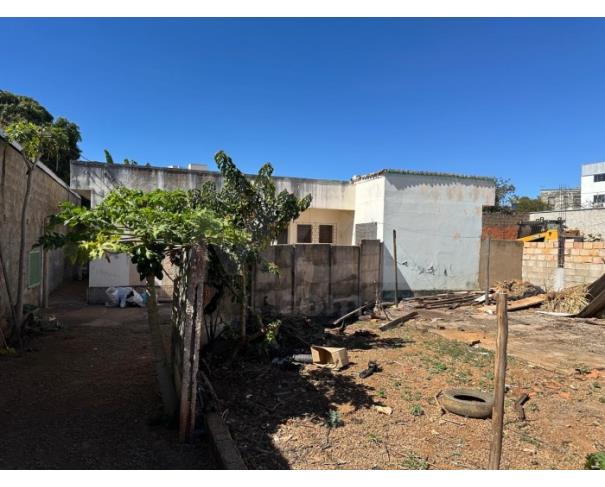 Foto de PATOS DE MINAS/MG-CASA DE MORADA COM 602m². 