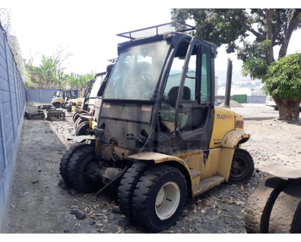 Foto de ITAÚNA/MG- 03 EMPILHADEIRAS SENDO 03 DA MARCA YALE, COM CAPACIDADE DE 7,0 TONELADAS CADA 