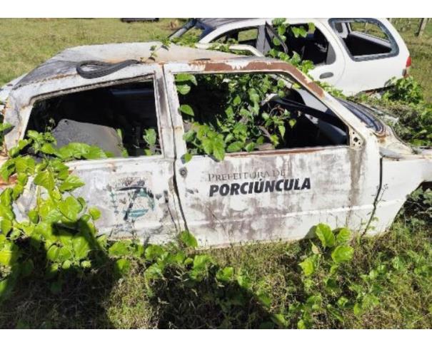 Foto de PORCIÚNCULA/RJ -Carro Fiat Uno Mille Fire 2003/2003