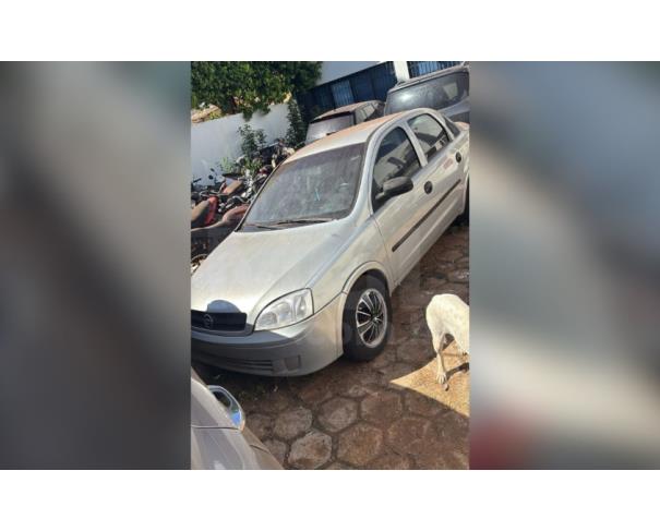 Foto de ITUMBIARA/GO - CIRCULÁVEL - GM CORSA SEDAN - 2002/2002