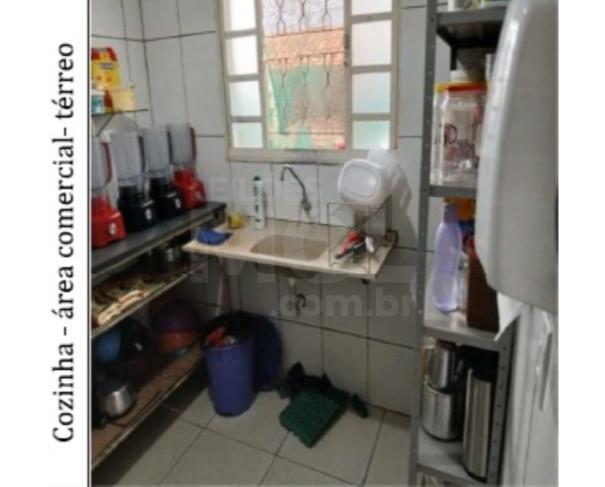 Foto de JOÃO PINHEIRO/MG- RESIDENCIA E COMERCIO NO BAIRRO ALVORADA 