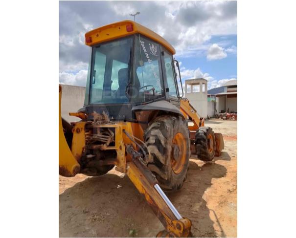 Foto de SÃO GERALDO DO BAIXIO/MG -  Retroescavadeira JCB, modelo 3C.