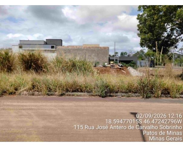 Foto de PATOS DE MINAS/MG - Lote urbano com área de 1.186,02 m², localizado na Rua Agostinho Rodrigues Galvão, bairro Afonso Queiroz