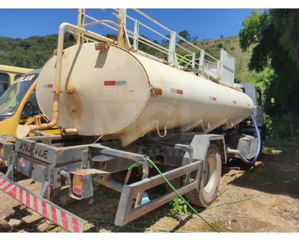 Foto de PIEDADE DE CARATINGA/MG - Caminhão - VW Worker 13-180 Pipa 10.000 LTS, 2010/2011